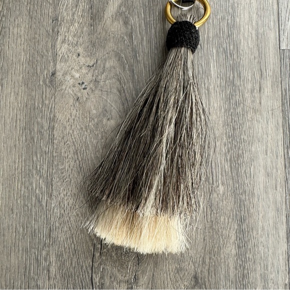 Oliveve Maggie Leather Tassel Tote - Picture 13 of 13